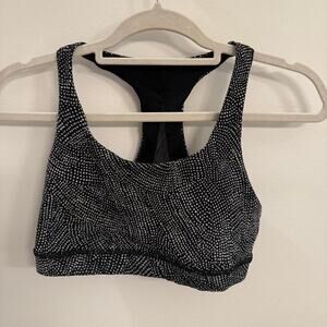 Share Lululemon Women's Sports Bra, Size 6